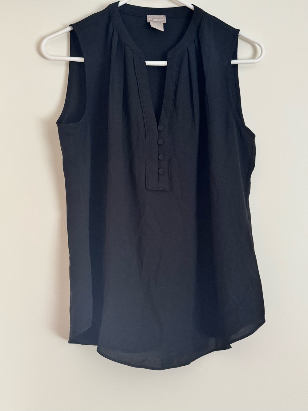 Chico's Black Sleeveless Button-Front Pleated Blouse